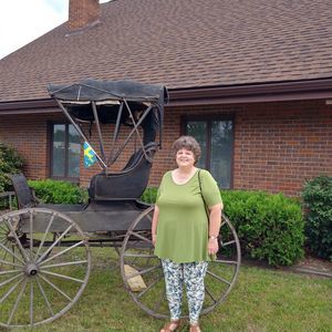 Meet your Posher, Laura